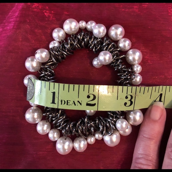 Stretch silver chain and white Pearl bracelet - Picture 4 of 5
